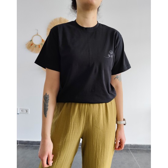 BASİC SİYAH LOGO BASKILI TİŞÖRT 