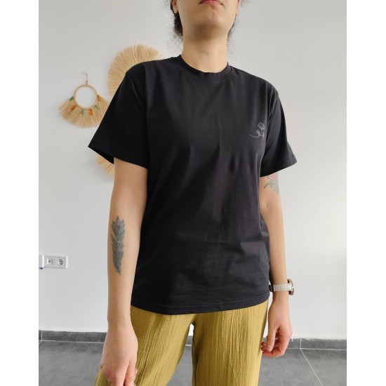 BASİC SİYAH LOGO BASKILI TİŞÖRT 